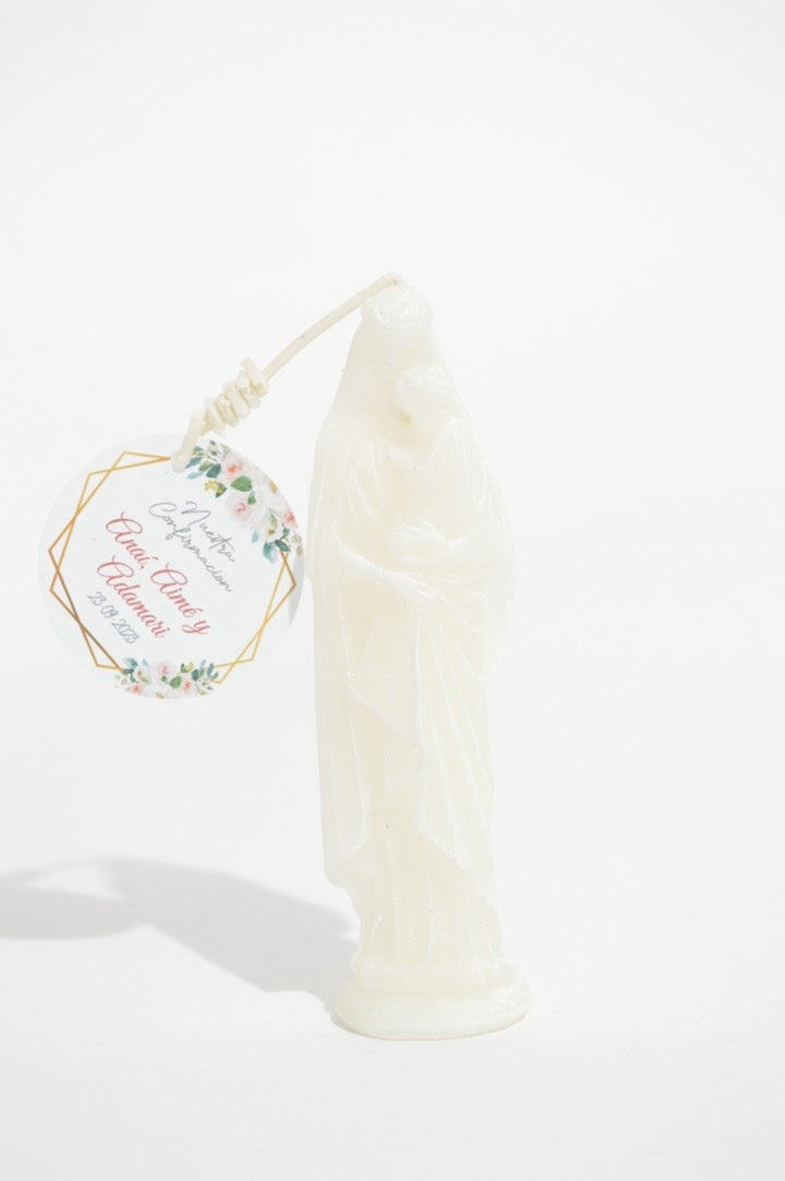 Virgen de pie con Jesús